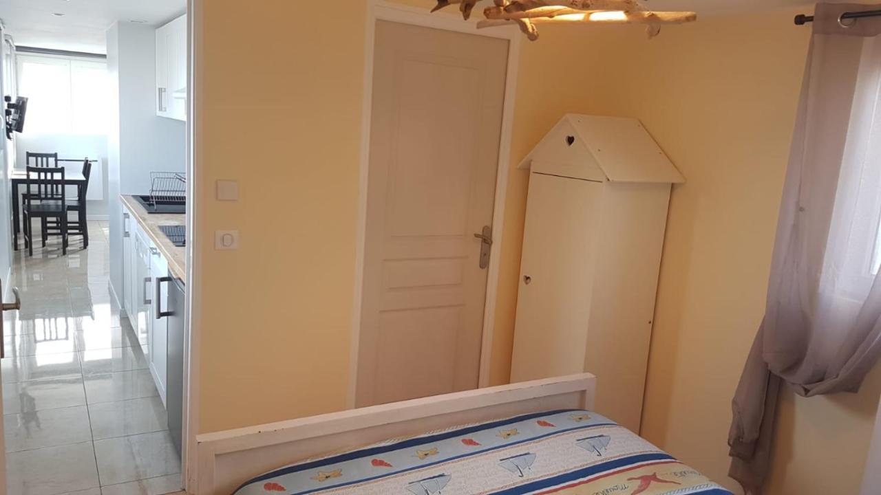 Maisonnette Bois Flottes Salles  Eksteriør billede